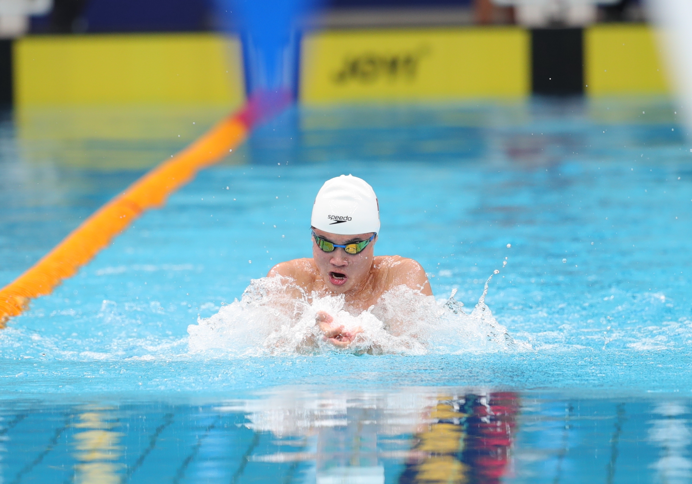 北京市全民游泳大赛在水立方举行，1300余人参赛