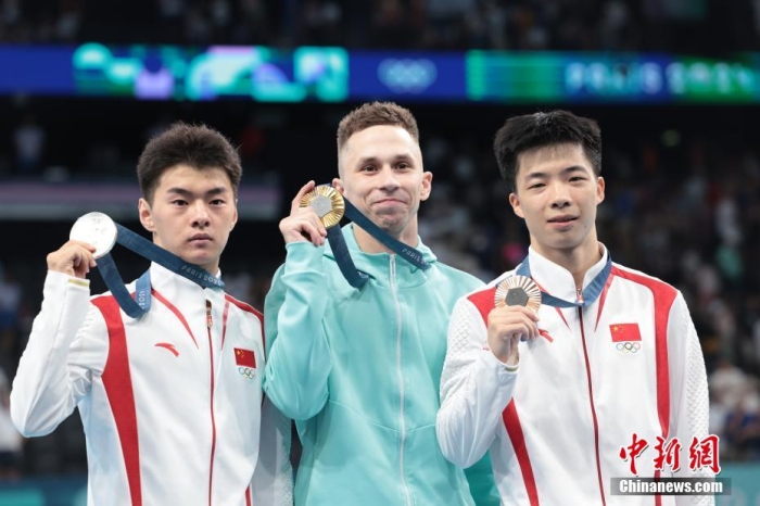 巴黎奥运蹦床男子决赛中国双子星摘银夺铜 白俄