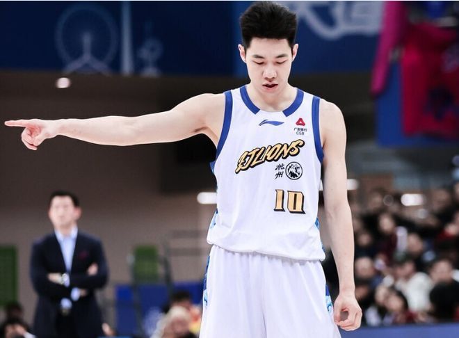 广厦双杀天津豪取五连胜 胡金秋狂砍32分助队反