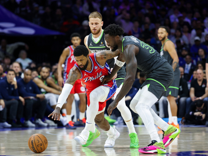 乔治禁赛复出率队冲击东部第五 面对哈登重逢对