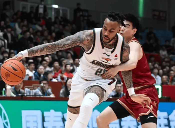 浙江力克辽宁难掩隐患 三分与篮板成胜负关键