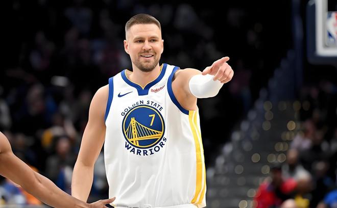 勇士附加赛惨败太阳 15分差距终结季后赛征程