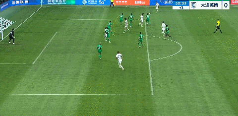 北京国安主场3-0力克大连英博，红牌事件成转折