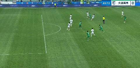 北京国安主场3-0力克大连英博，红牌事件成转折